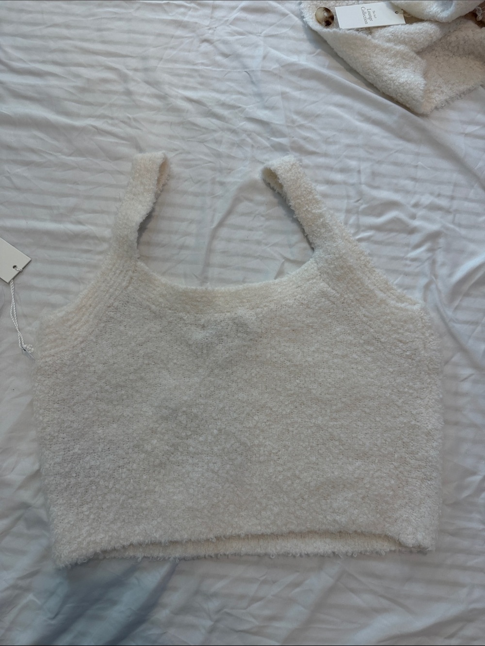 Abercrombie & Fitch Cream Knit Cardigan, Tank and Shorts Set - Picture 11 of 15